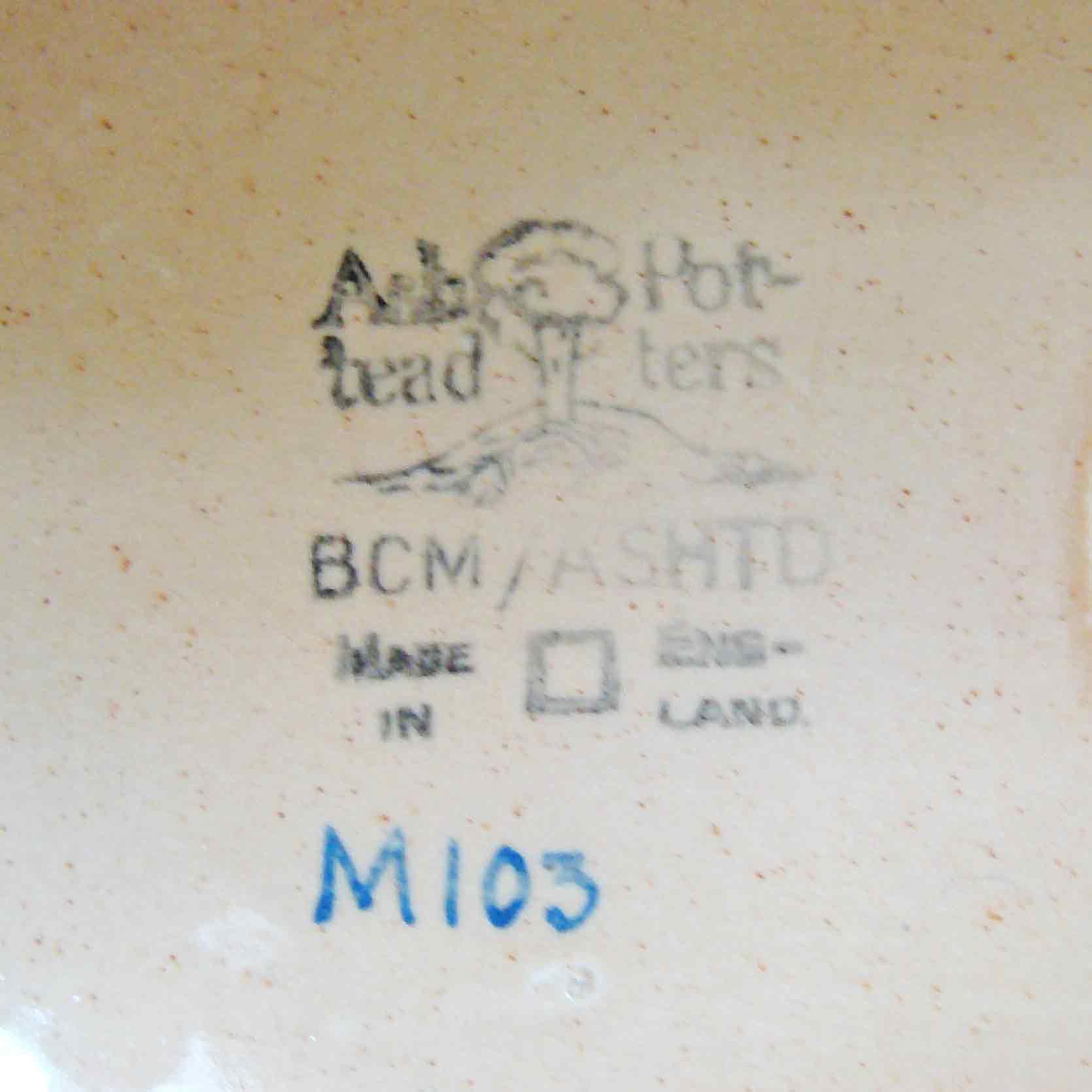 Ashtead Potters M103 'Spring' Figurine