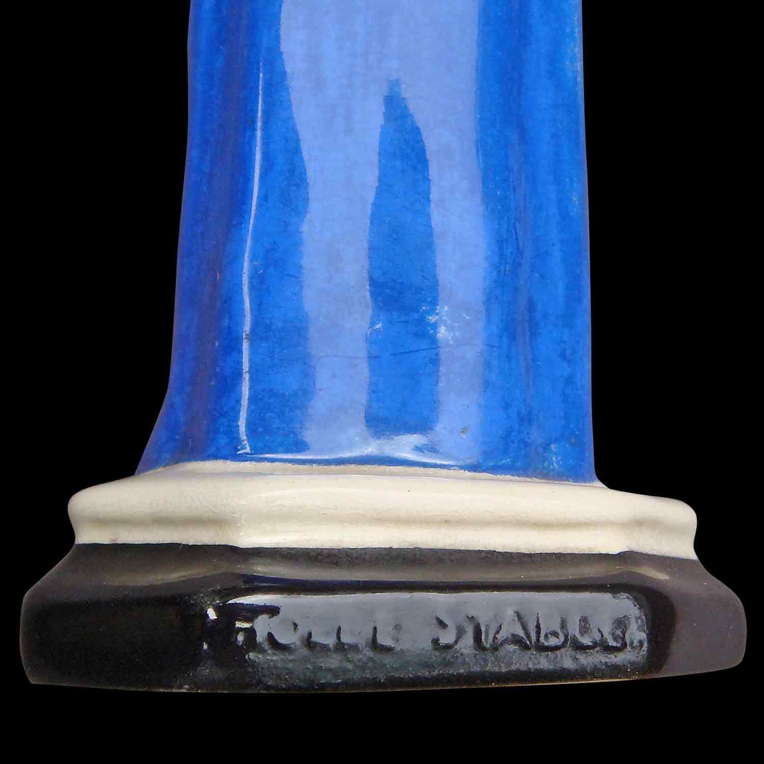 Ashtead Potters M34 Madonna (g) Blue Robe Ashtead Potters M34 Madonna (g) Blue Robe