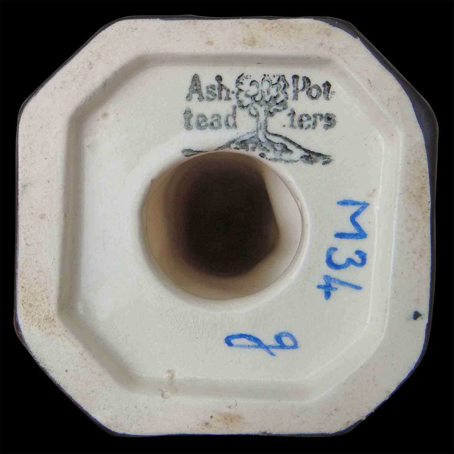 Ashtead Potters M34 Madonna (g) Blue Robe Ashtead Potters M34 Madonna (g) Blue Robe