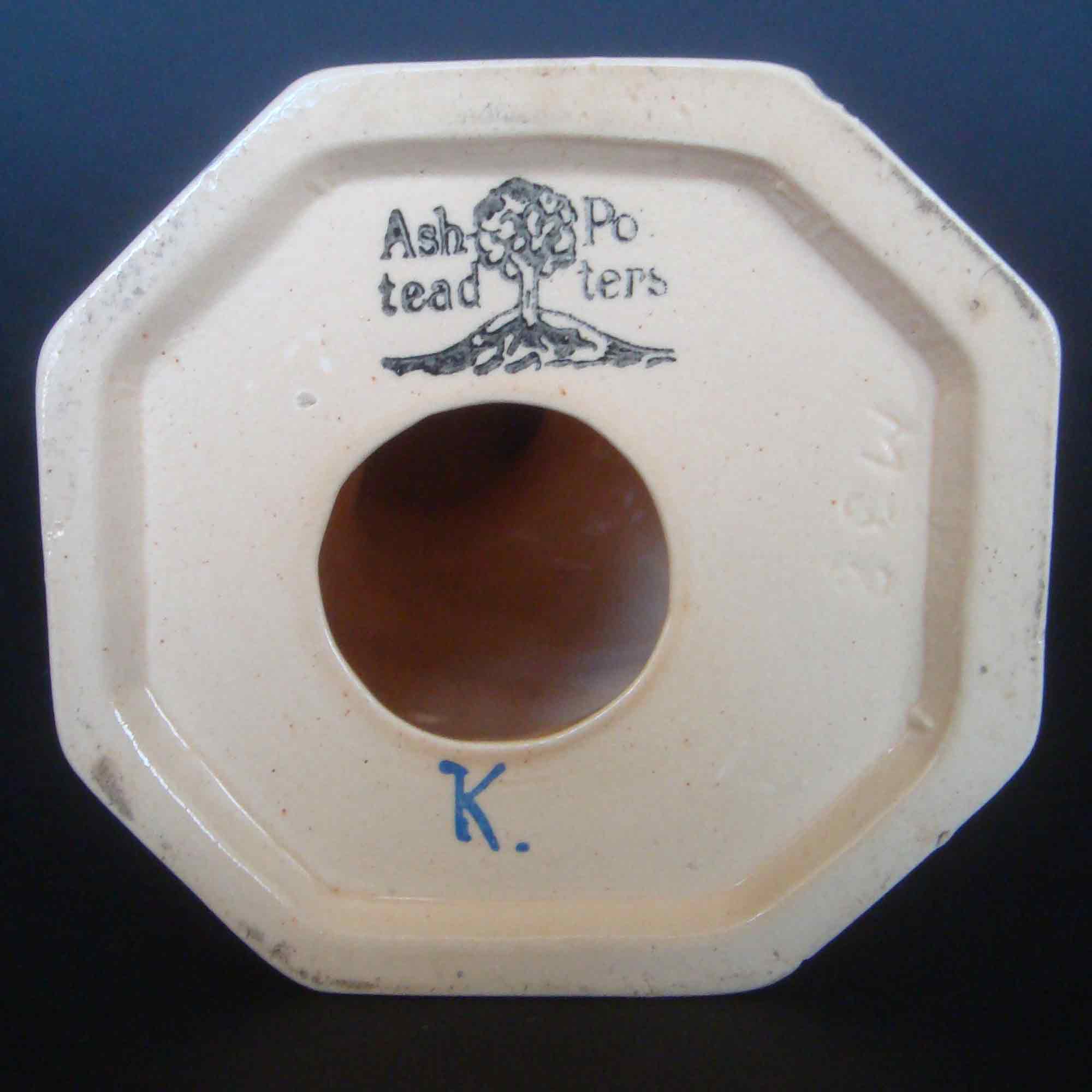 Ashtead Potters M38 Child With Stick - Brown Costume Ashtead Potters M38 Child With Stick - Brown Costume