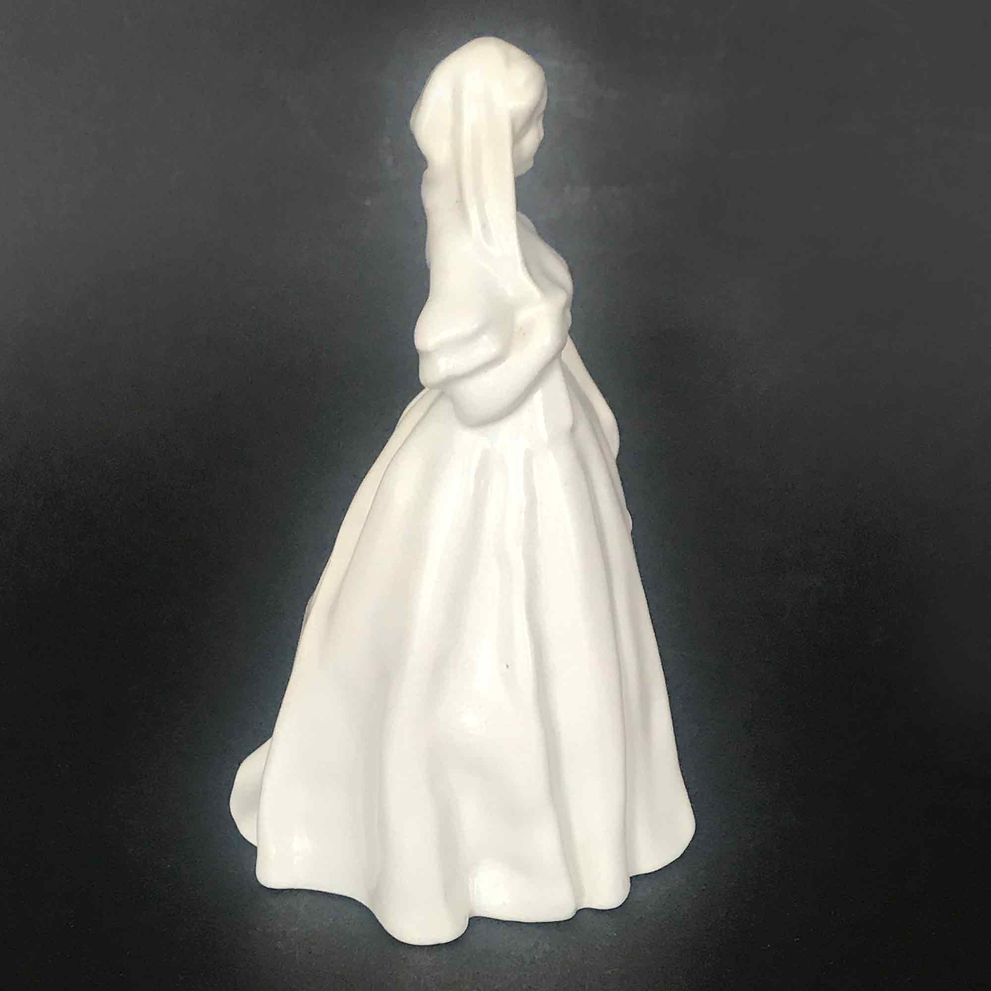 Ashtead Potters M47 Phoebe Stabler Figurine