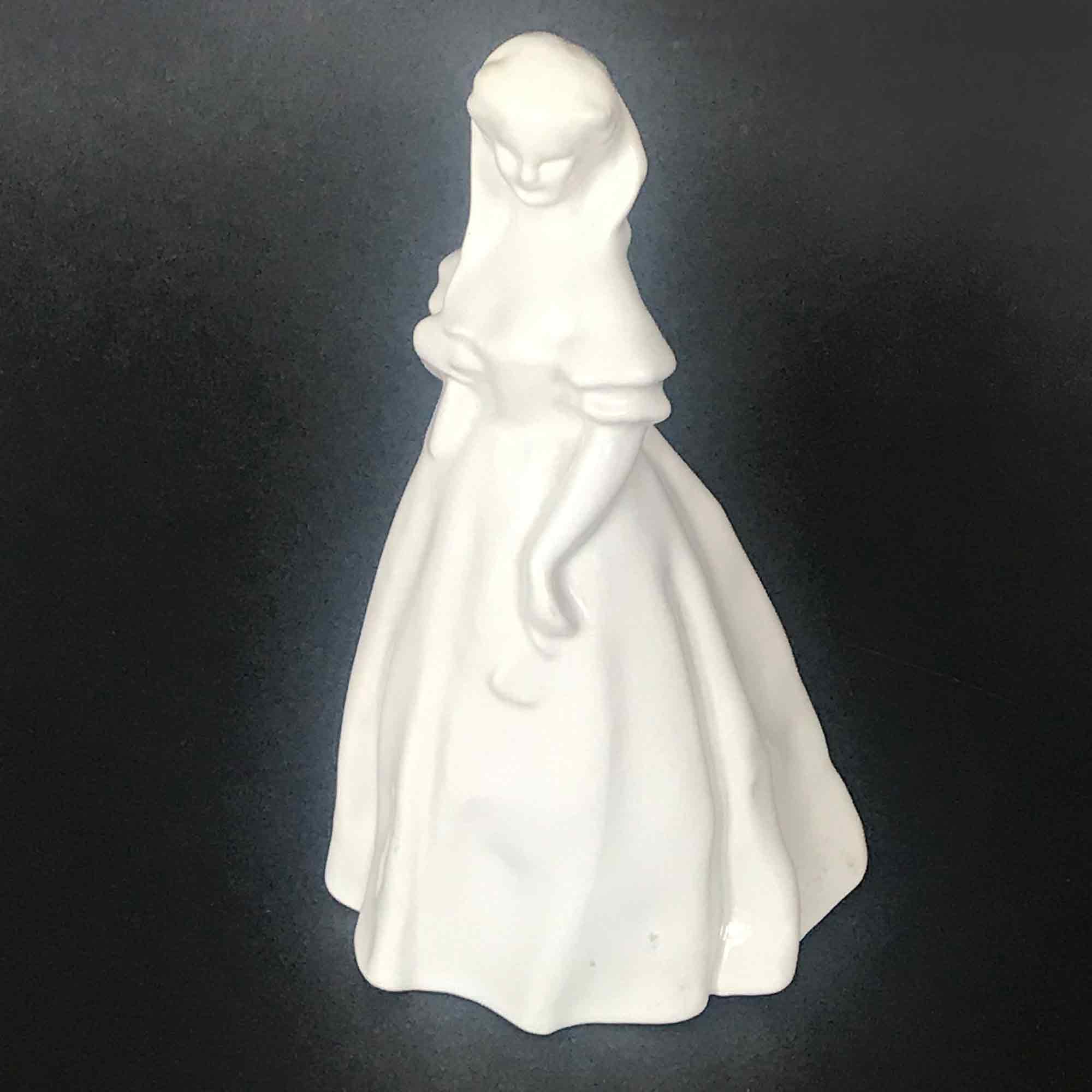 Ashtead Potters M47 Phoebe Stabler Figurine