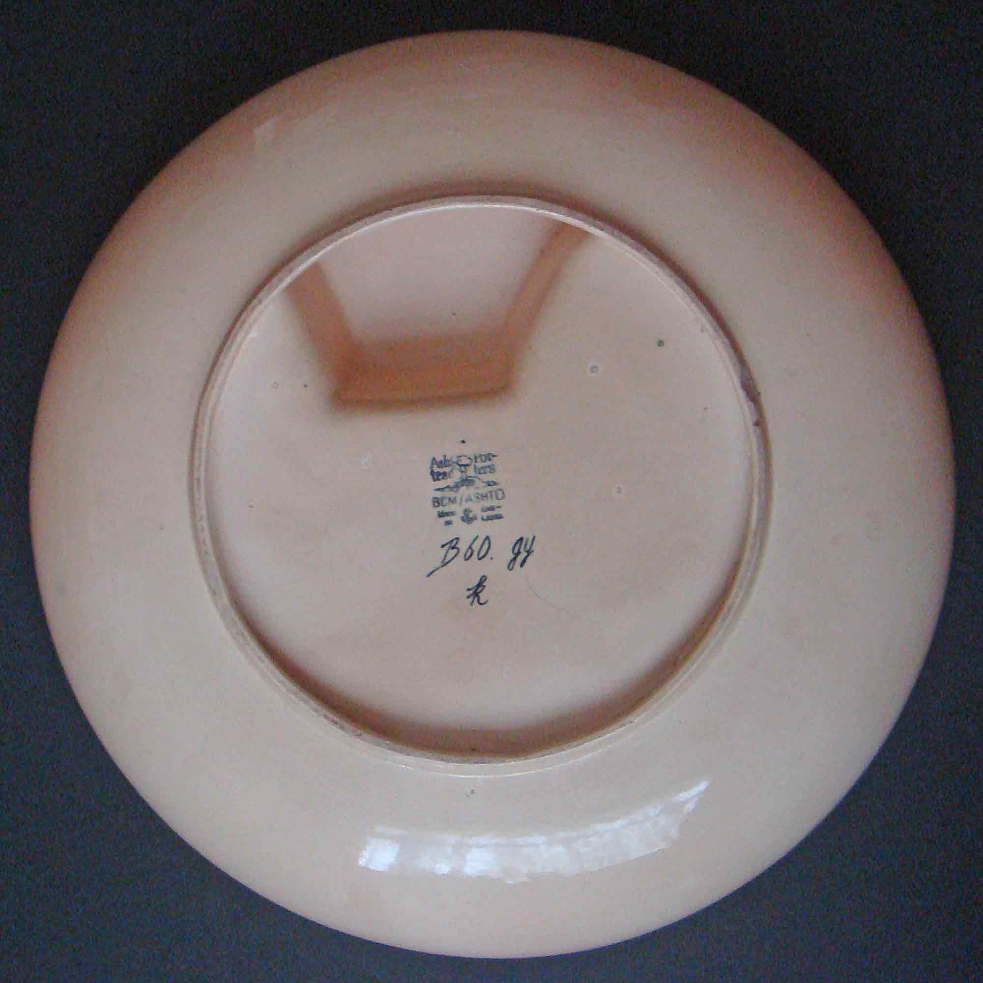 Ashtead Potters M48 Putto 'Mischief' Combination 2